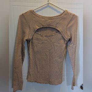 Buffalo ~ David Bitton cute cutout top (S)